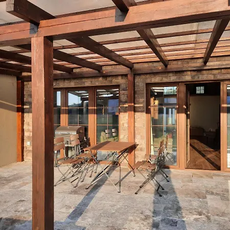 度假居 House